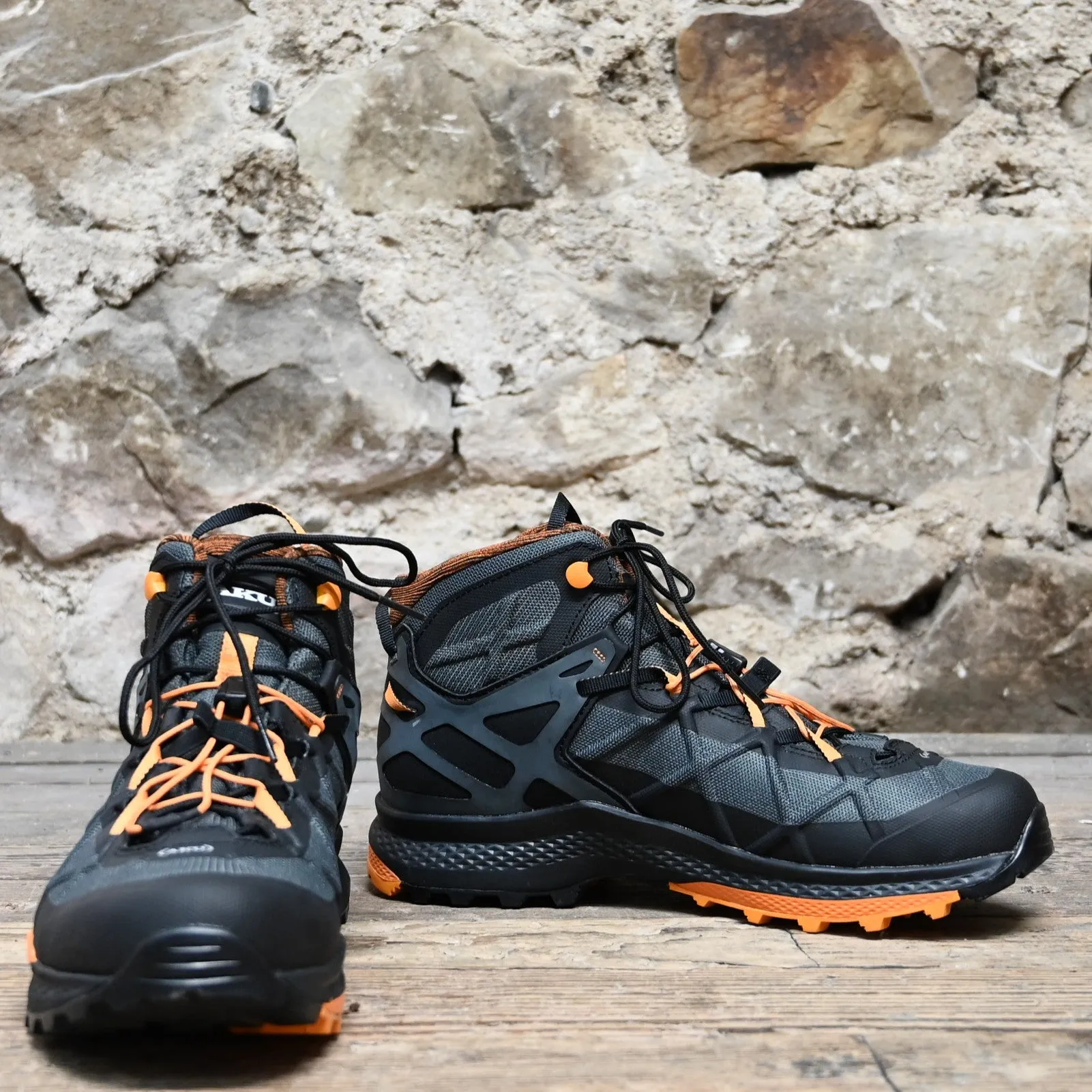 AKU Rocket MID DFS GTX in Black/Orange