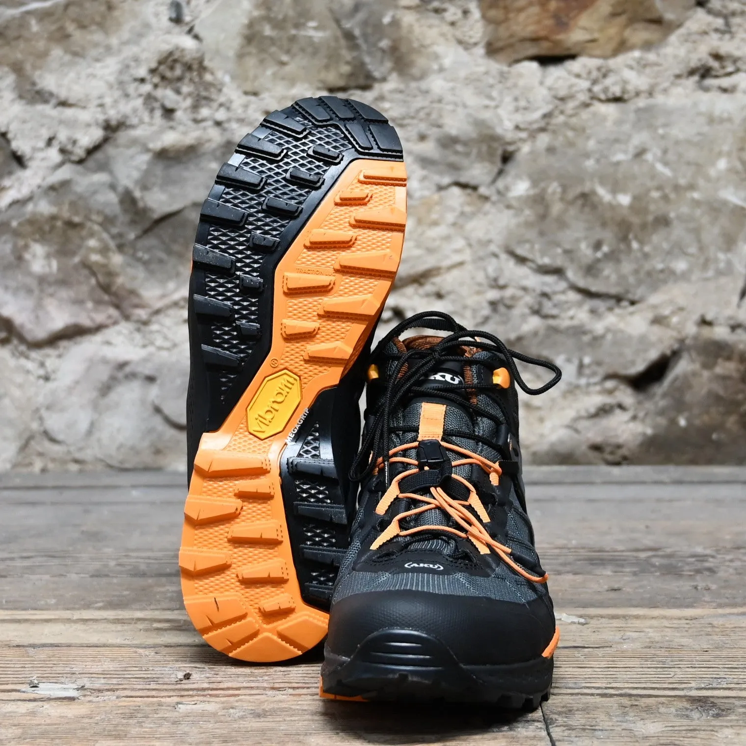 AKU Rocket MID DFS GTX in Black/Orange