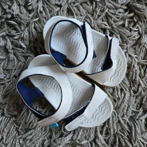c7 native sandals , Shoes 7 (Walkers:12-24 mth)