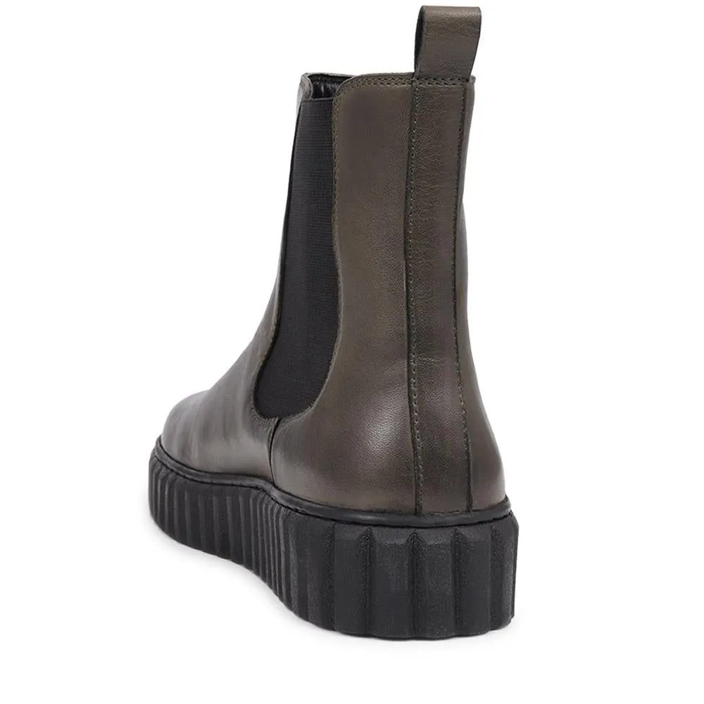 Laure Leather Chelsea Boots - LAURE / 326 178