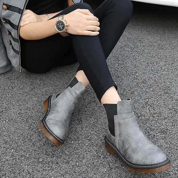 Leather Round Toe Low Heel Chelsea Boots