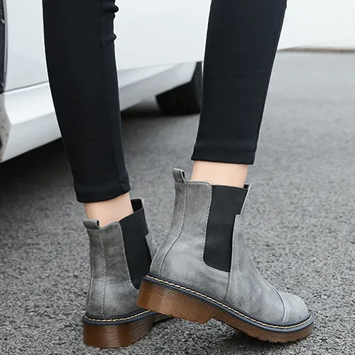 Leather Round Toe Low Heel Chelsea Boots
