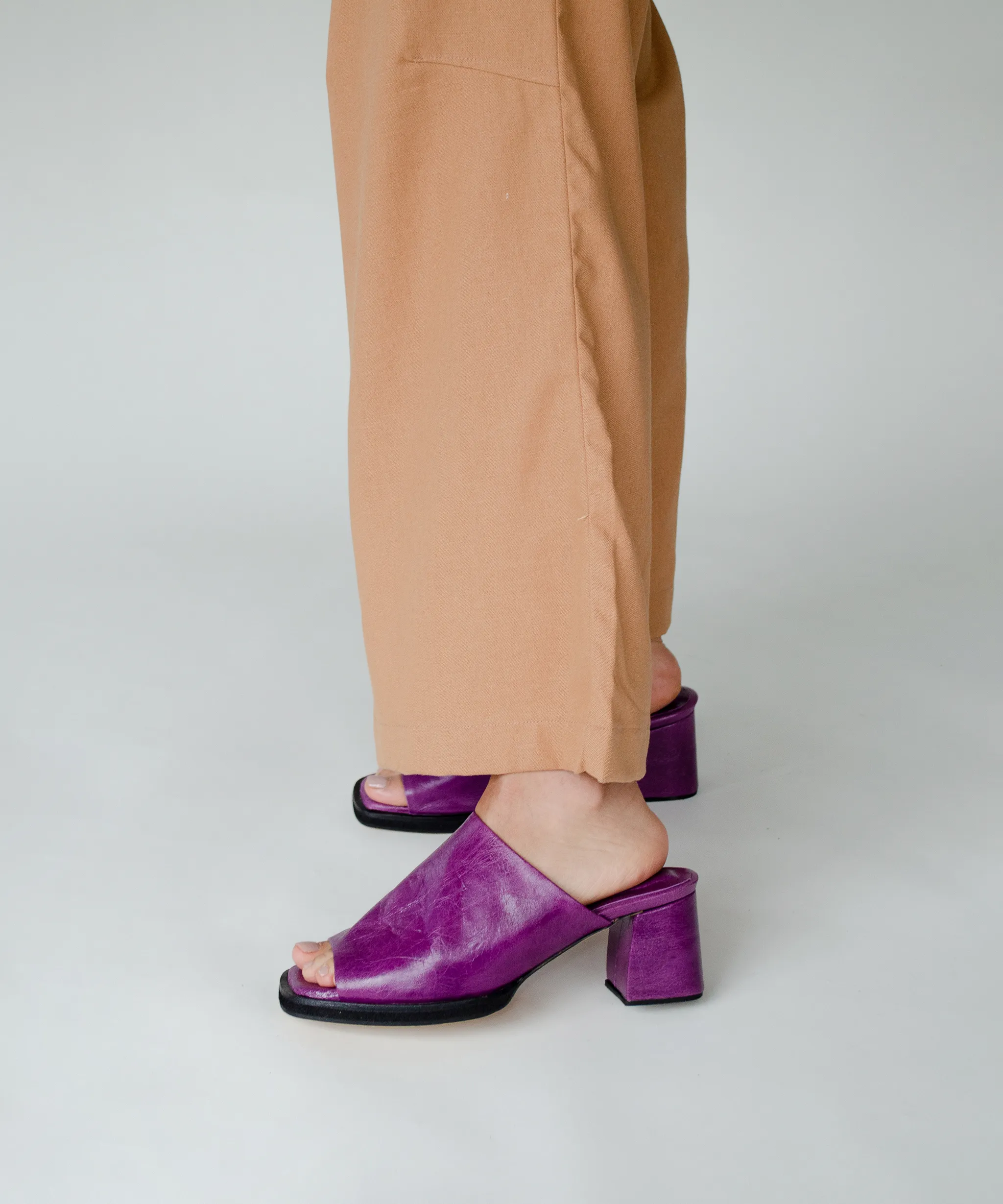 Libra Mule Sandal | Fun Dahlia