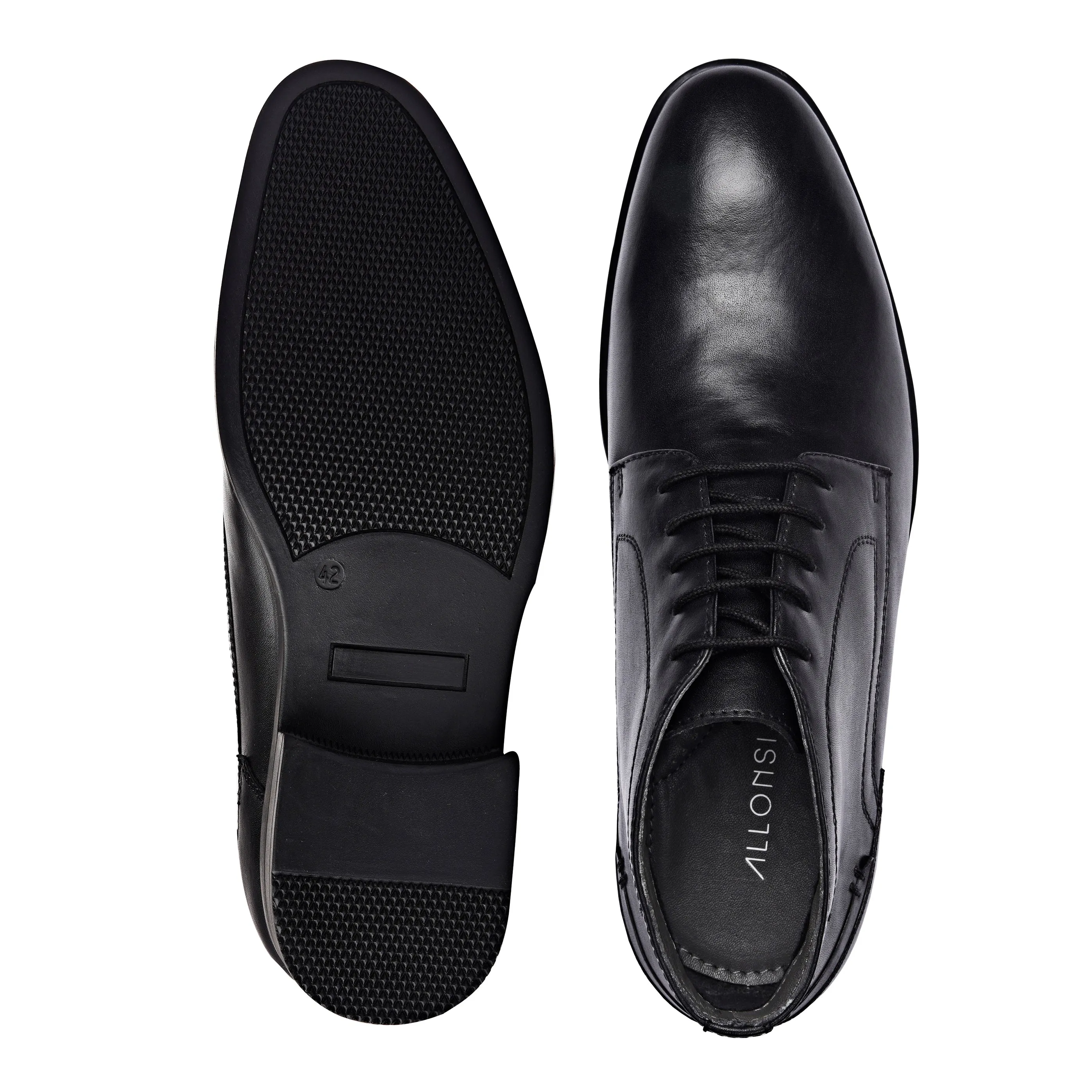 Marcos Plain Toe Chukka Boots