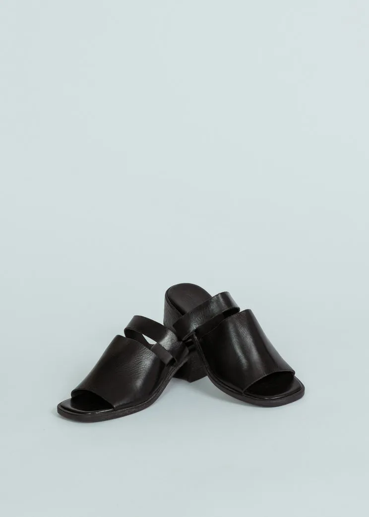 MOMA Black Leather Pecos Sandal