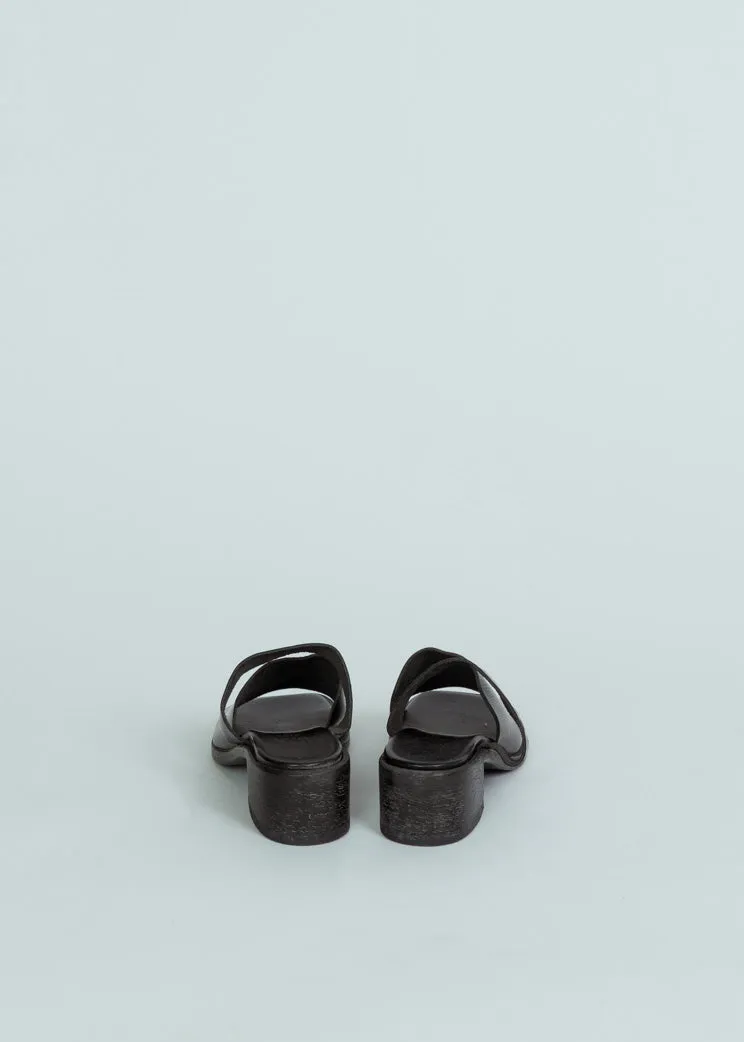 MOMA Black Leather Pecos Sandal