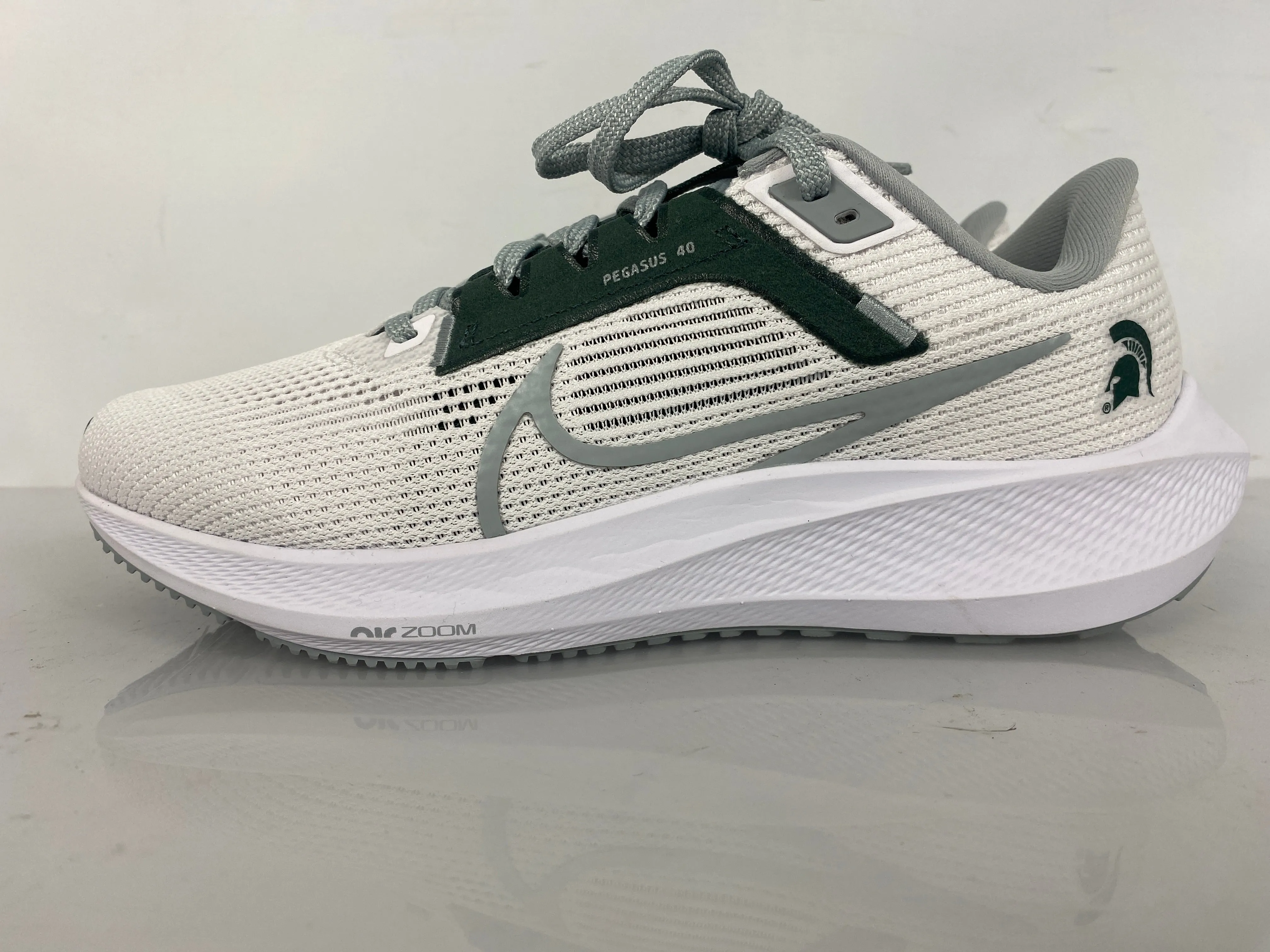 Nike White/Silver Zoom Pegasus 40 Running Shoes Men's Size 6