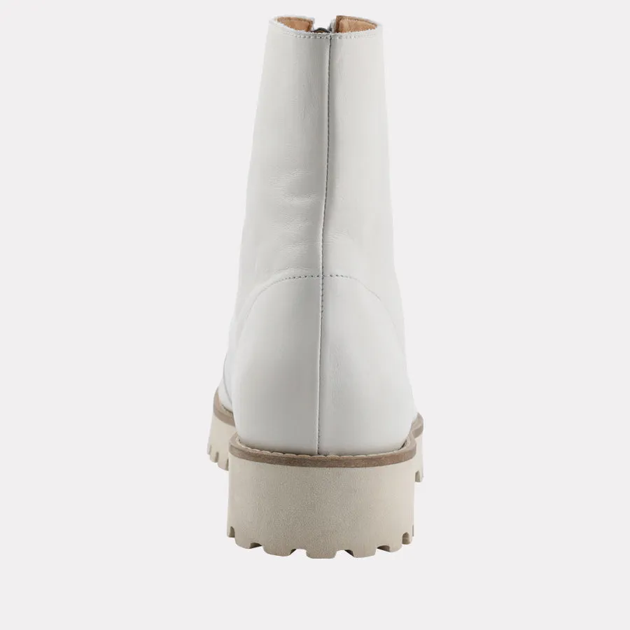 Paina Featherweights™ Boot