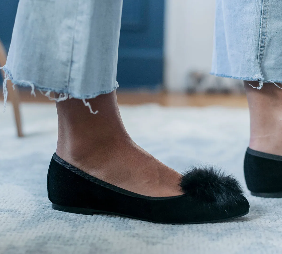 Princess Patricia Pom Pom Suede Black