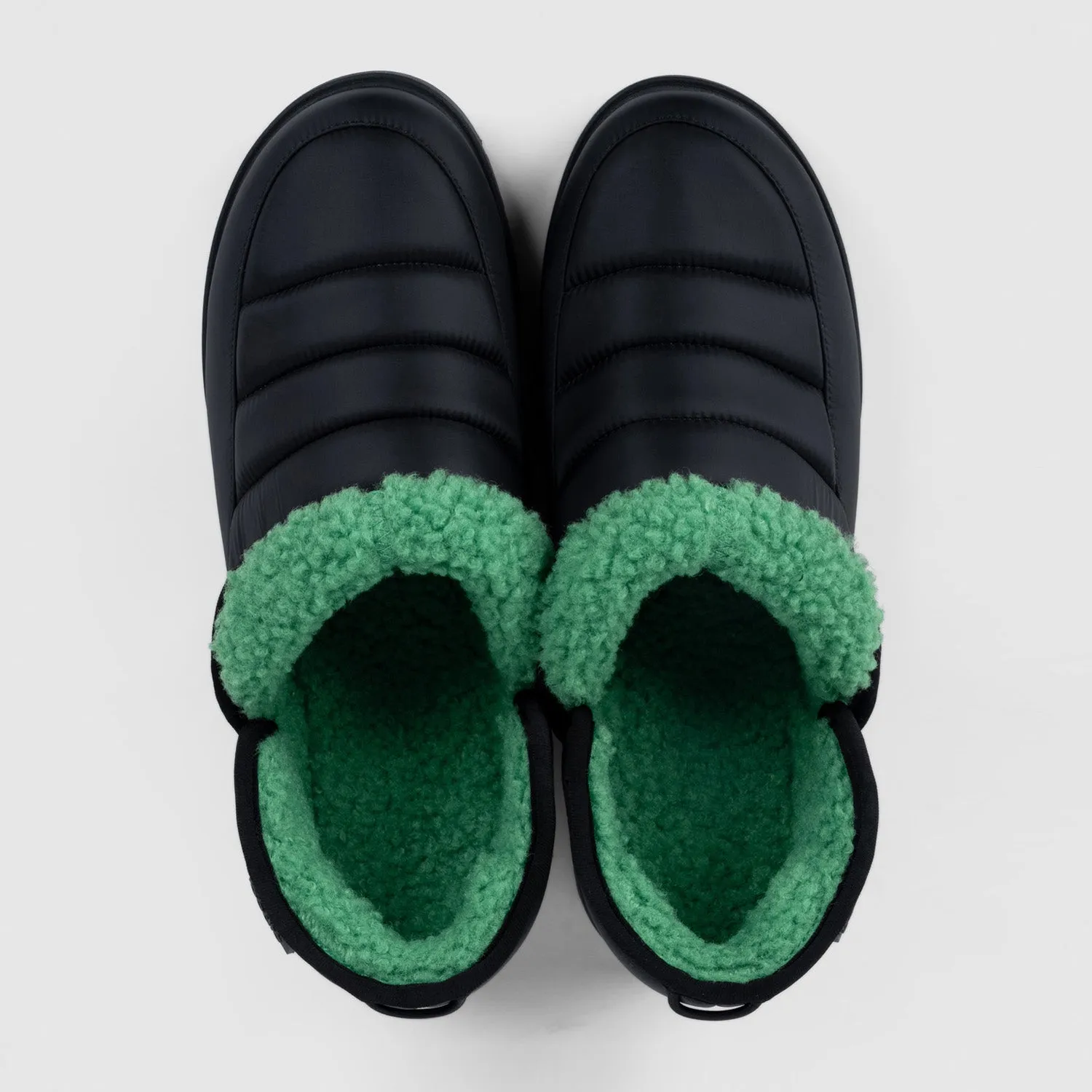 Schwarze Pufferstiefel
